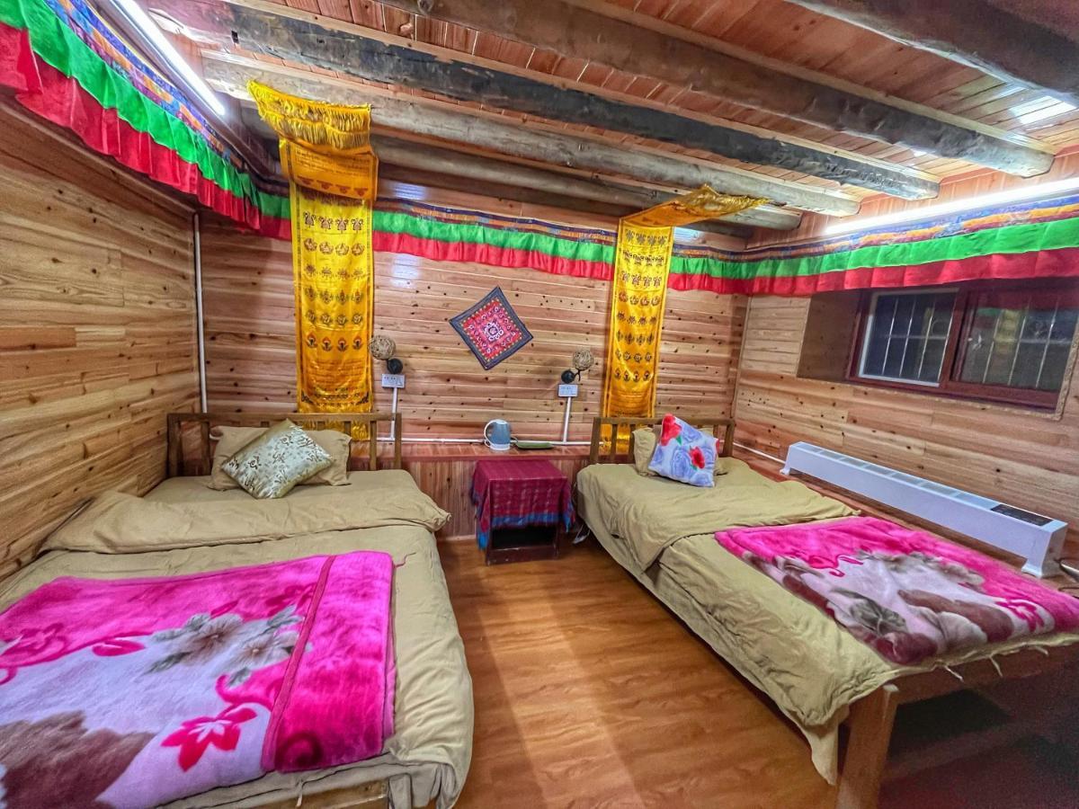 Tavern Hostel仁和客栈 샹그릴라 외부 사진