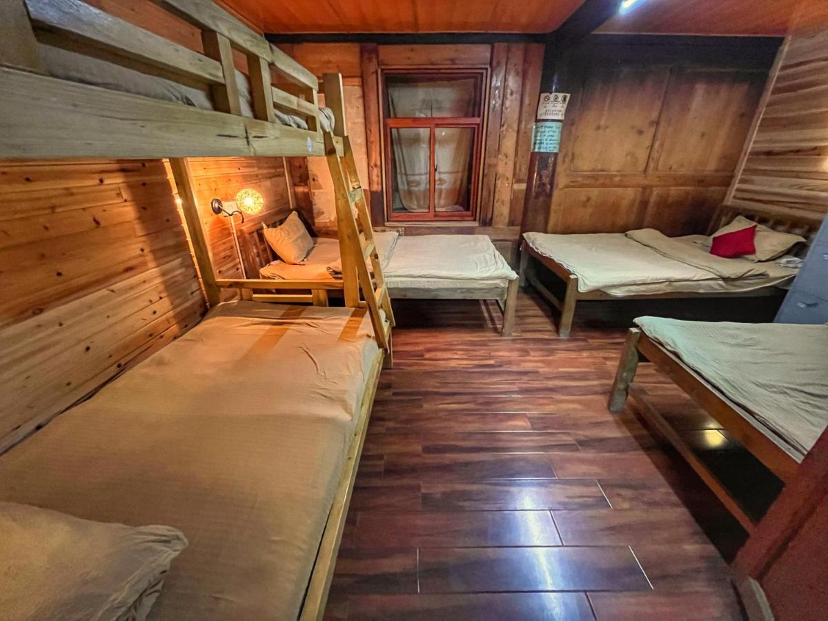 Tavern Hostel仁和客栈 샹그릴라 외부 사진