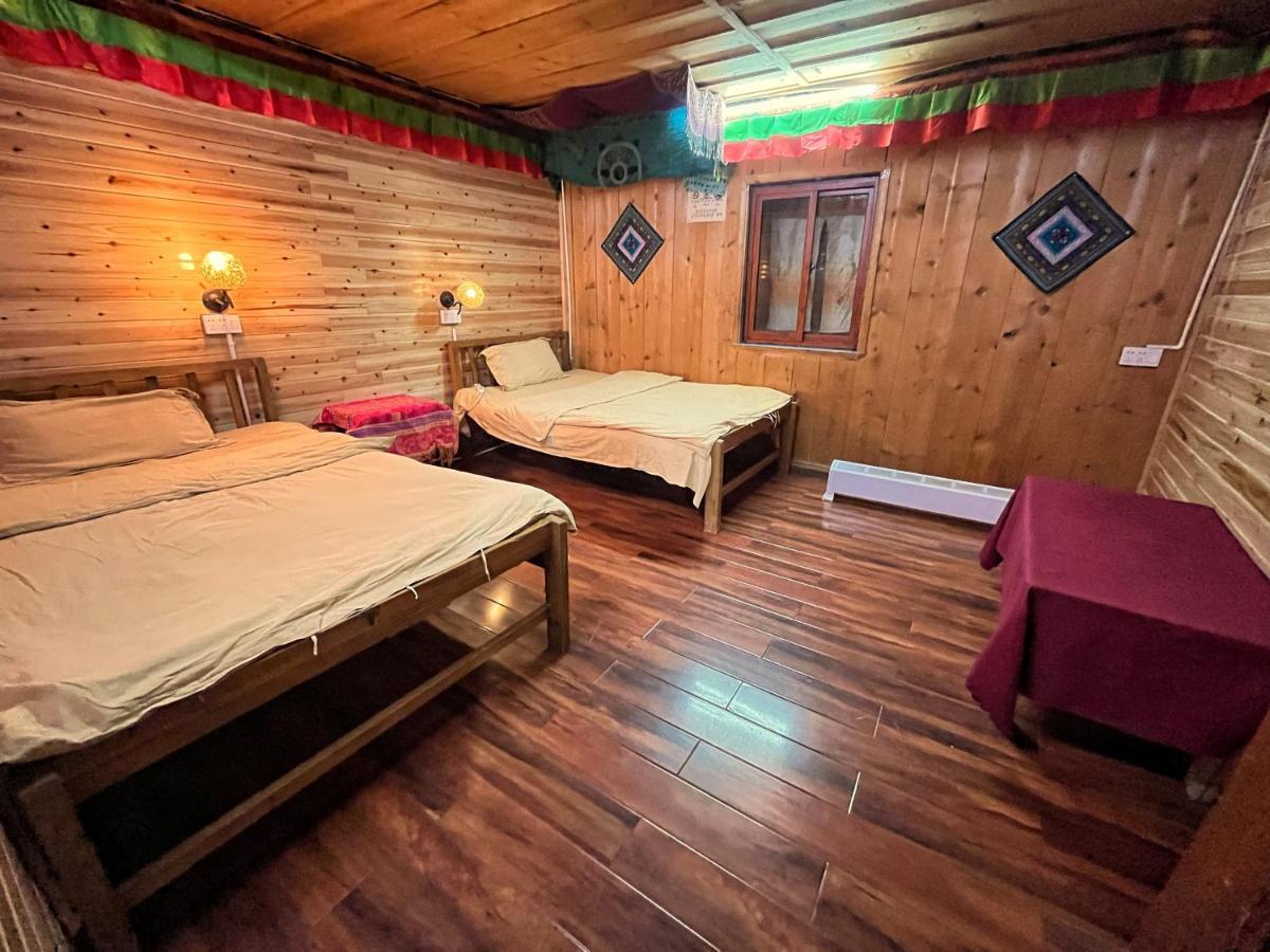 Tavern Hostel仁和客栈 샹그릴라 외부 사진